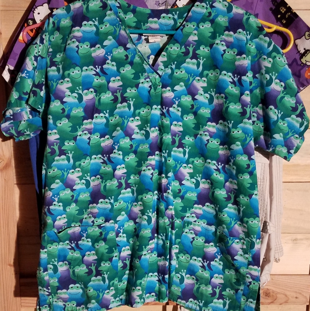 Scrub top, blues & greens frog print